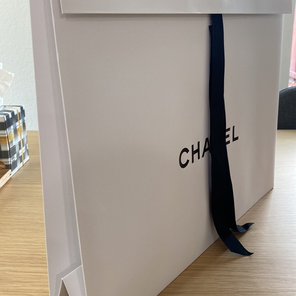 Chanel Box Bag - Picture 2 of 4